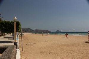 Costa Blanca Strand Altea blick auf calpe